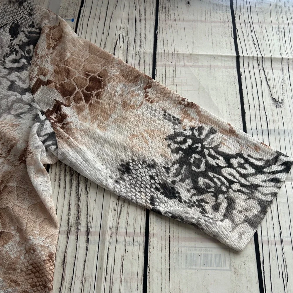 Alfred Dunner‎ Woman Animal Print Open Front Cardigan Brown Tan Grey Snake Print